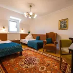Ξενοδοχείο Boutique Szarcsa 3*