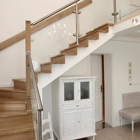 Boutique Szarcsa 3* İstolni Belgrad