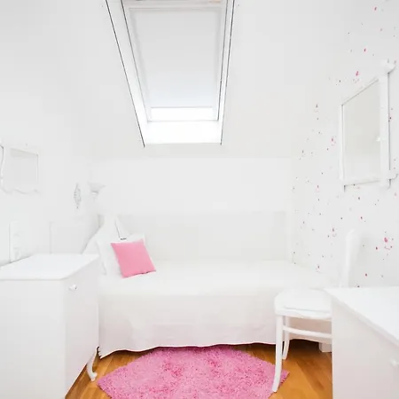 Boutique Szarcsa İstolni Belgrad
