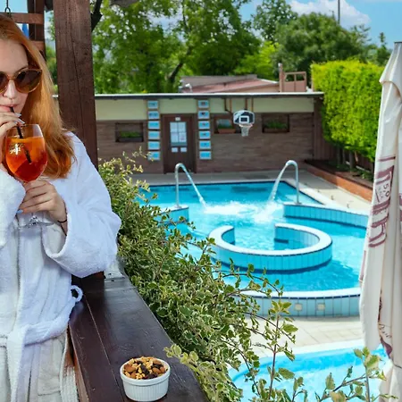 ホテル Boutique Szarcsa セーケシュフェヘールヴァール