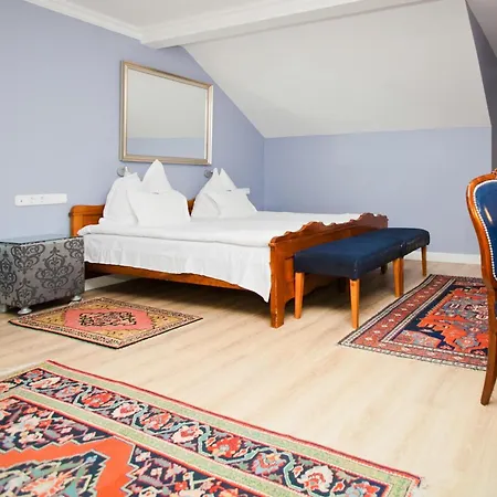 Boutique Szarcsa 3* İstolni Belgrad