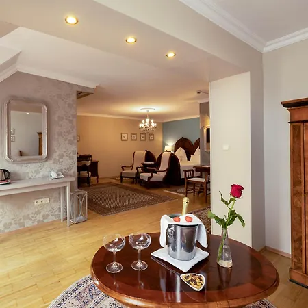 Szarcsa Hotel 3*