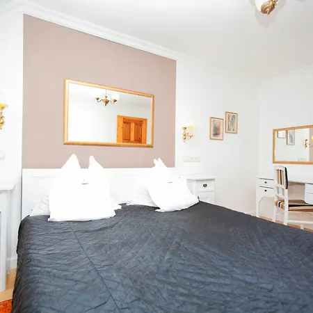 Boutique Szarcsa 3* Székesfehérvár