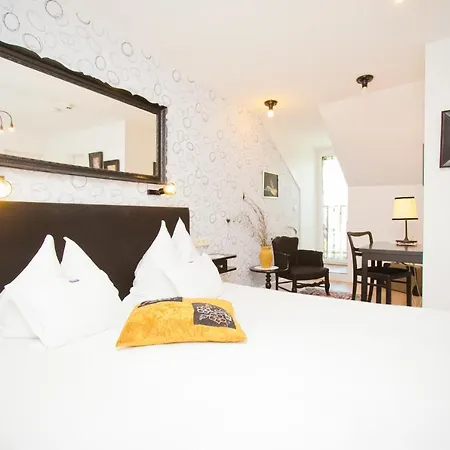 Boutique Szarcsa Otel İstolni Belgrad