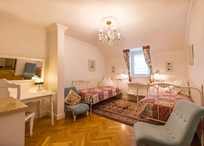 Boutique Szarcsa 3* İstolni Belgrad