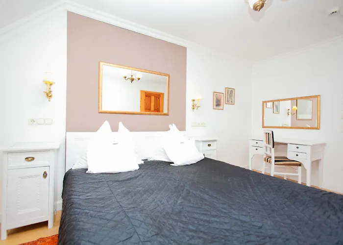 Boutique Szarcsa 3* İstolni Belgrad