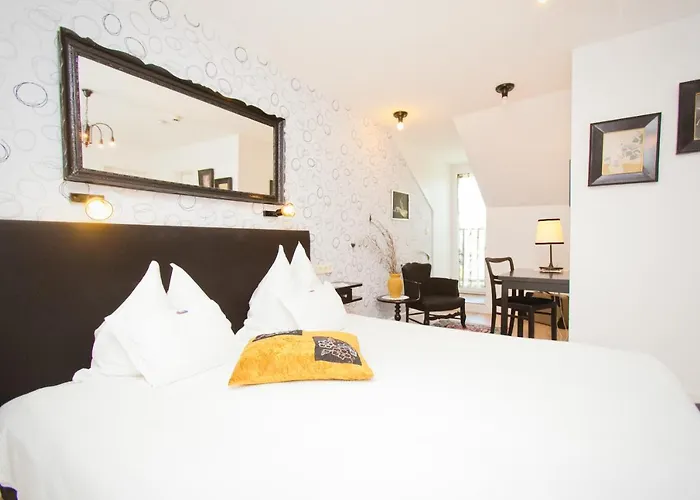 Boutique Szarcsa Otel İstolni Belgrad